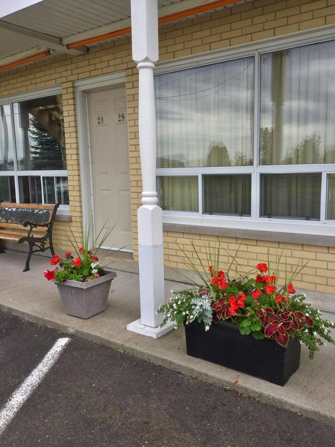 ثورولد Milan Garden Inn المظهر الخارجي الصورة